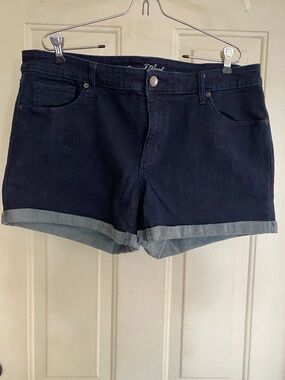 Universal Thread Dark Navy Rolled Hem Denim Shorts